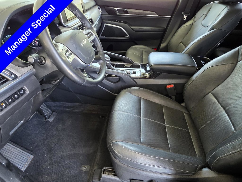 Used 2022 Purple Kia EX image 8
