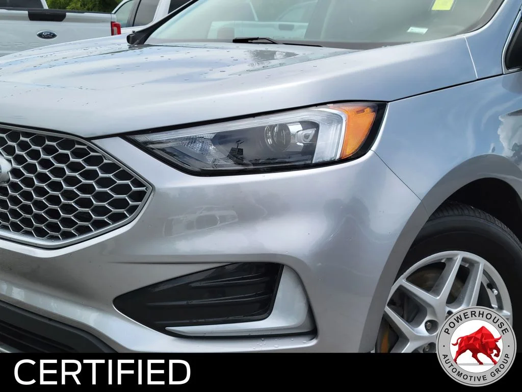 Used 2024 Silver Ford SEL image 10