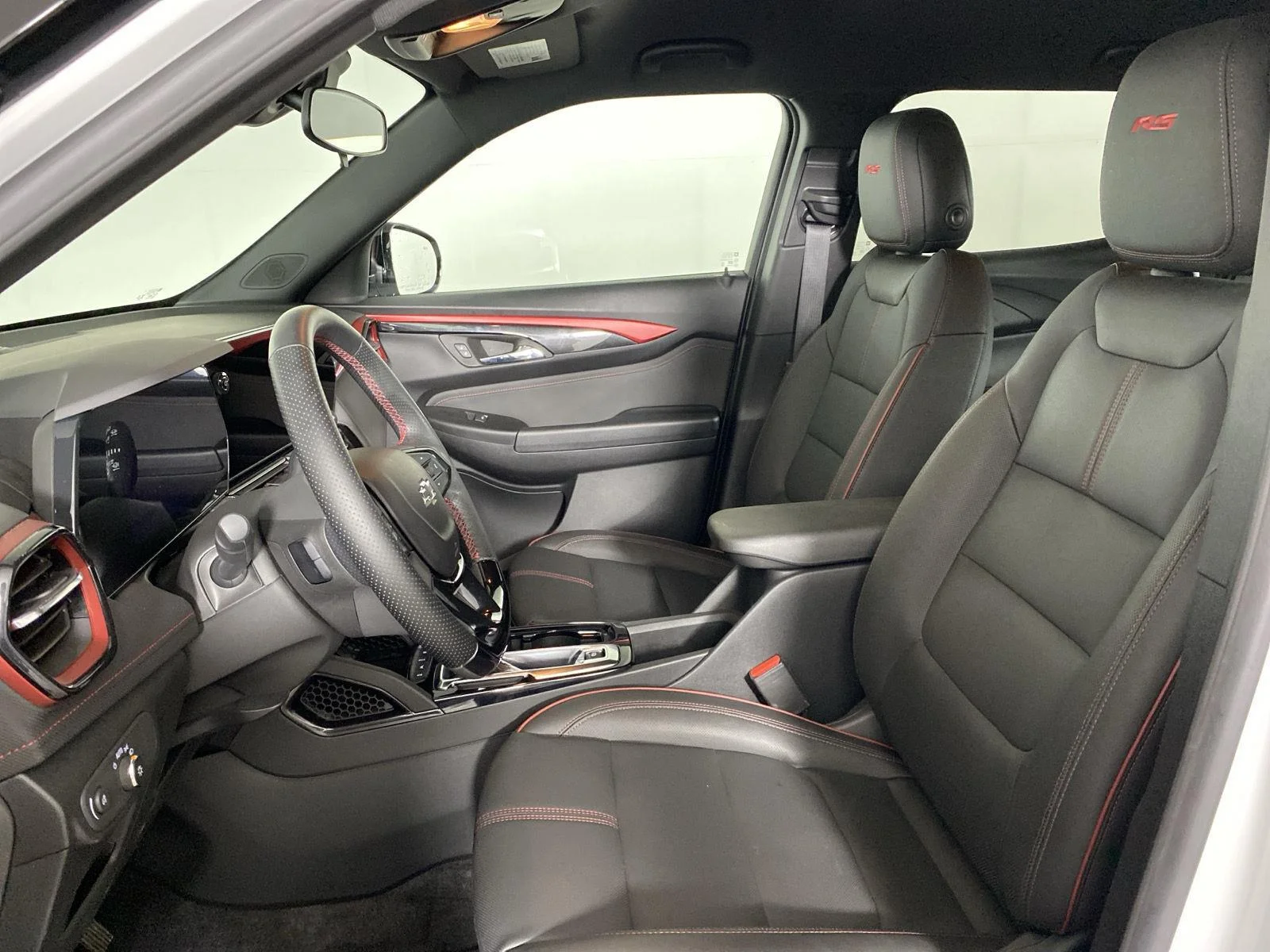 Used 2024 Summit White Chevrolet RS image 9