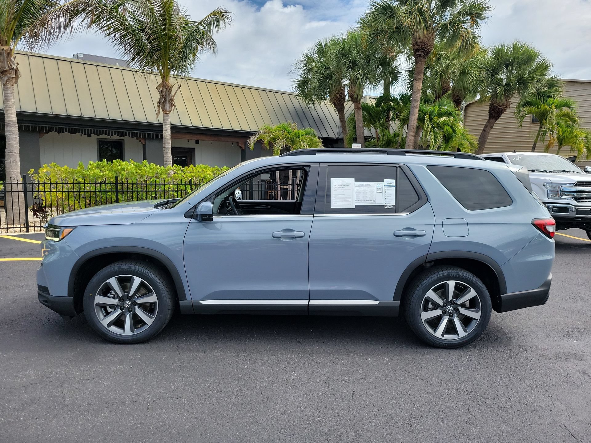 2025 Honda Pilot Touring - Photo 45