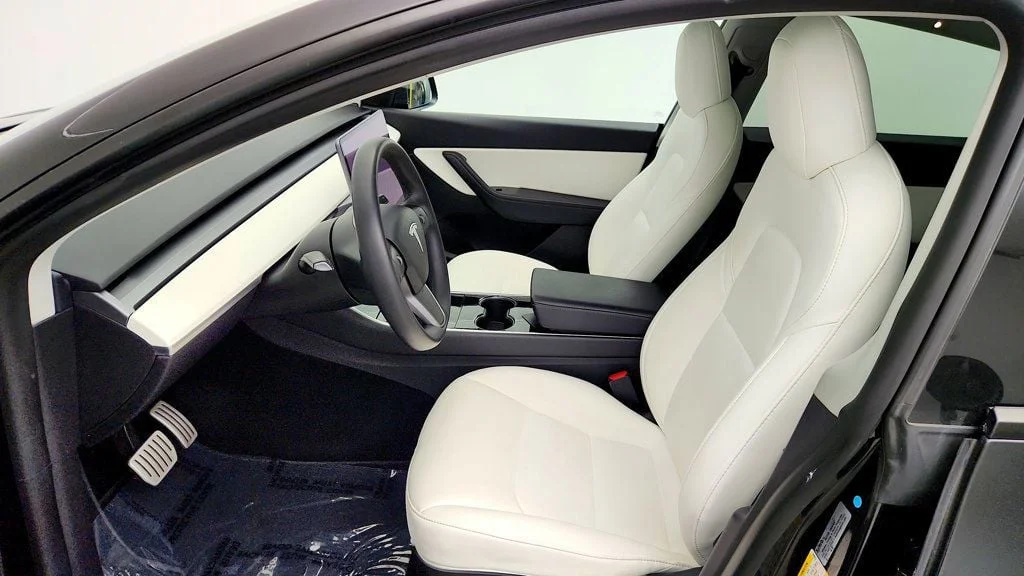 Used 2021 Solid Black Tesla Performance AWD w/ White & Black Premium Interior image 23