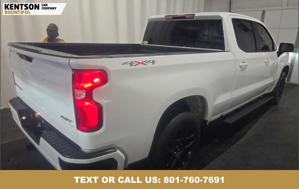 2024 Chevrolet Silverado 1500 RST photo 3