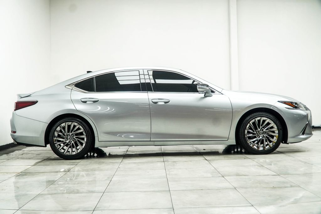 Used 2025 Silver Lexus 350 Ultra Luxury image 7