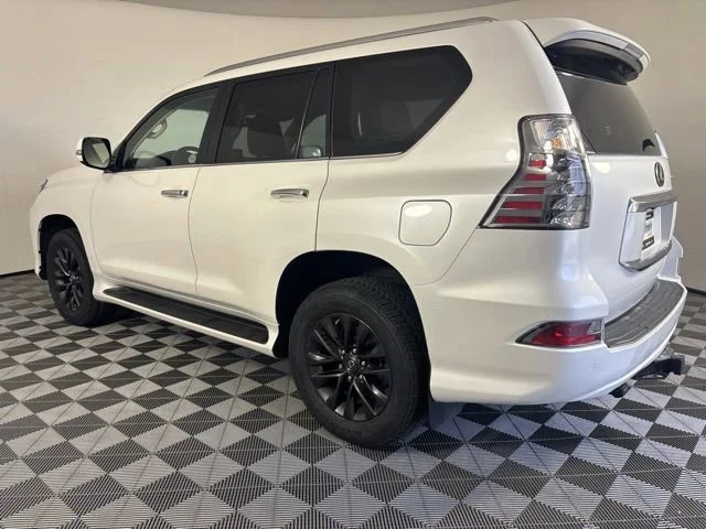 Used 2023 White Lexus GX 460 Premium image 41