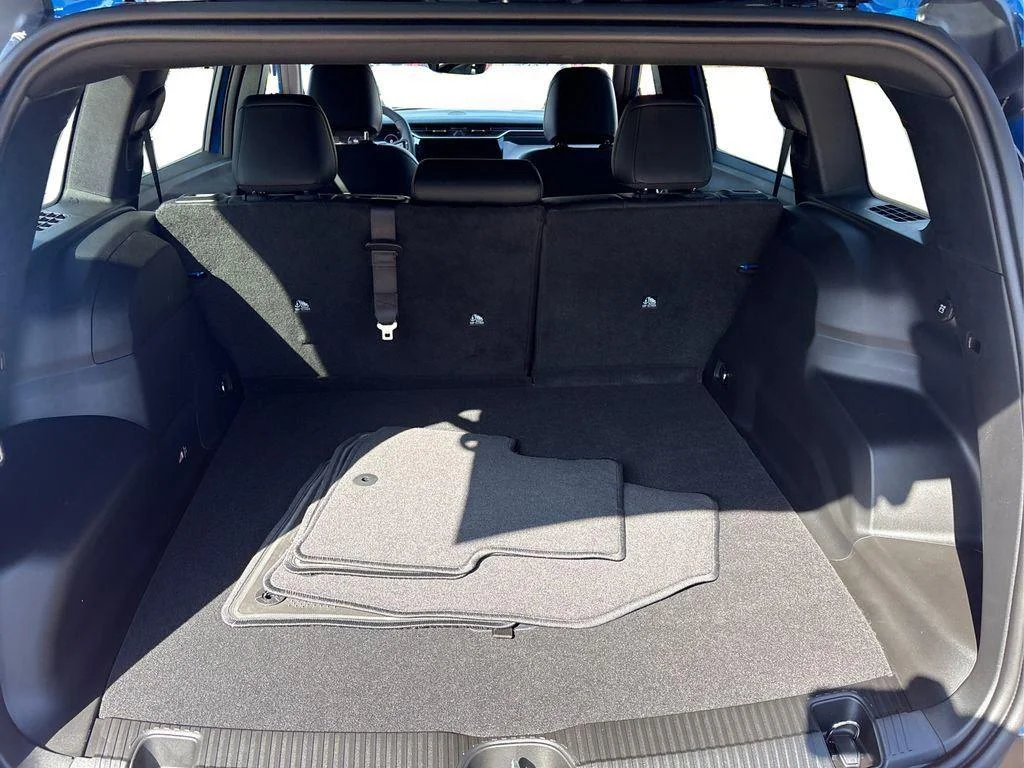 New 2026 Hydro Blue Pearlcoat Jeep Limited image 11