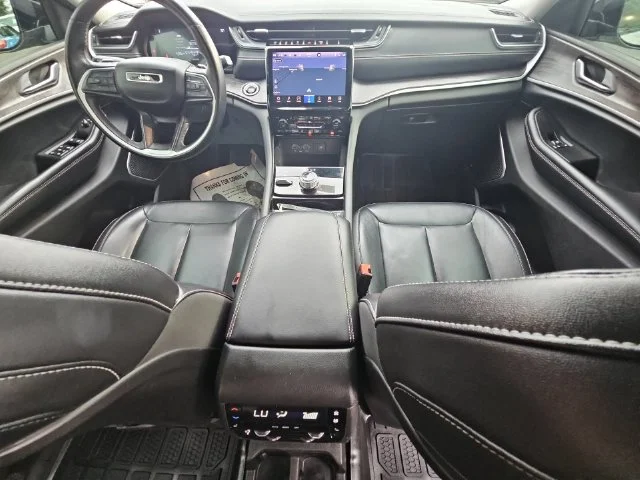Used 2021 Silver Jeep Limited image 23