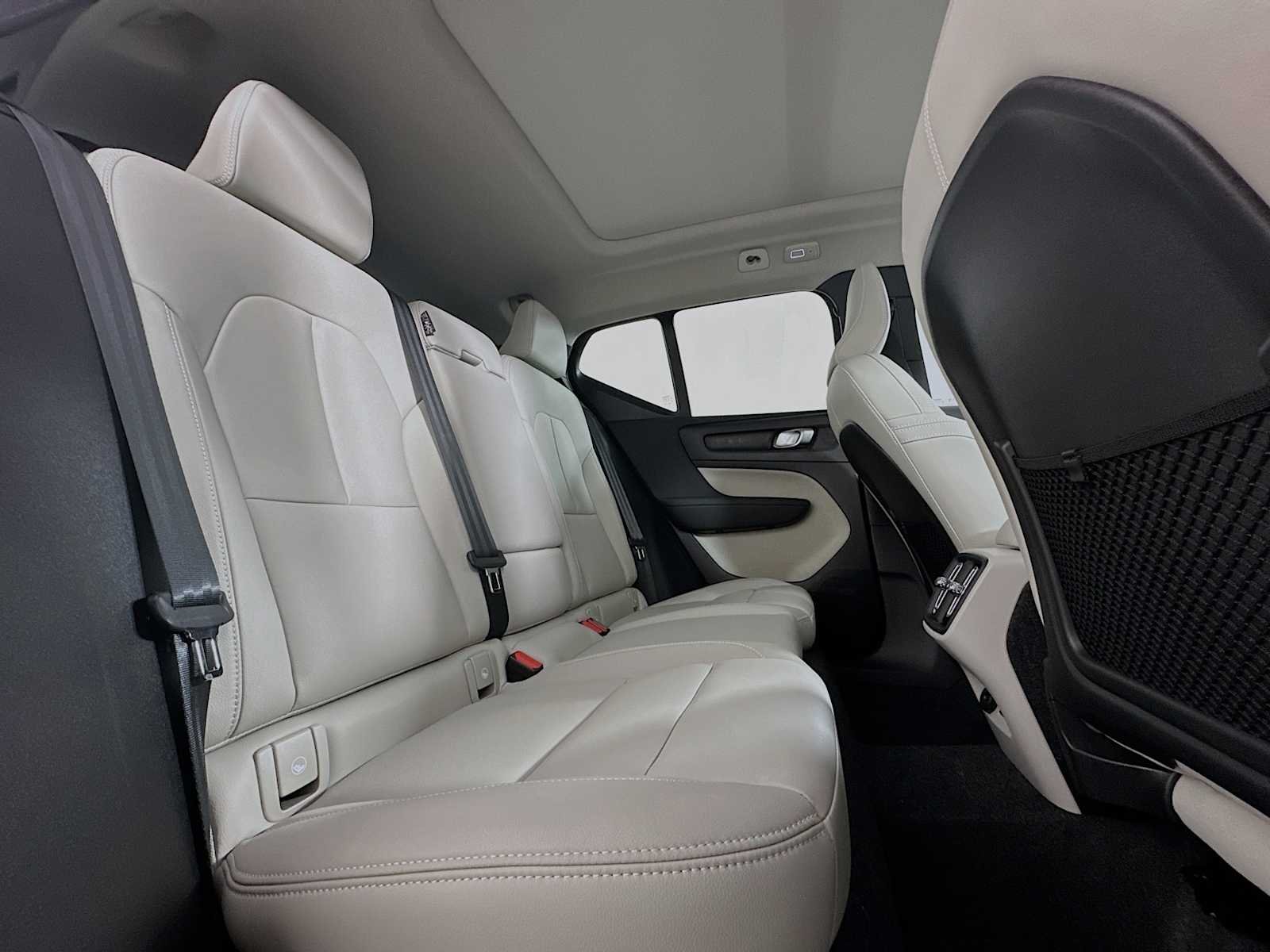Used 2026 Aurora Silver Volvo Ultra image 26