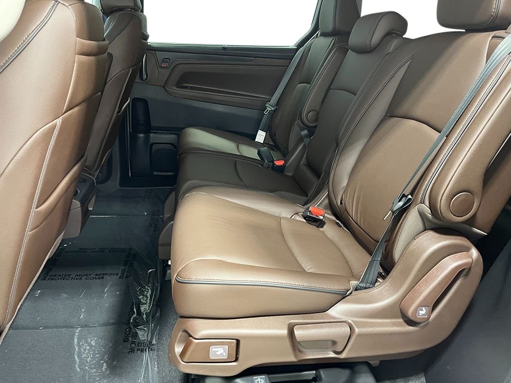 New 2026 Platinum White Pearl Honda Touring image 23