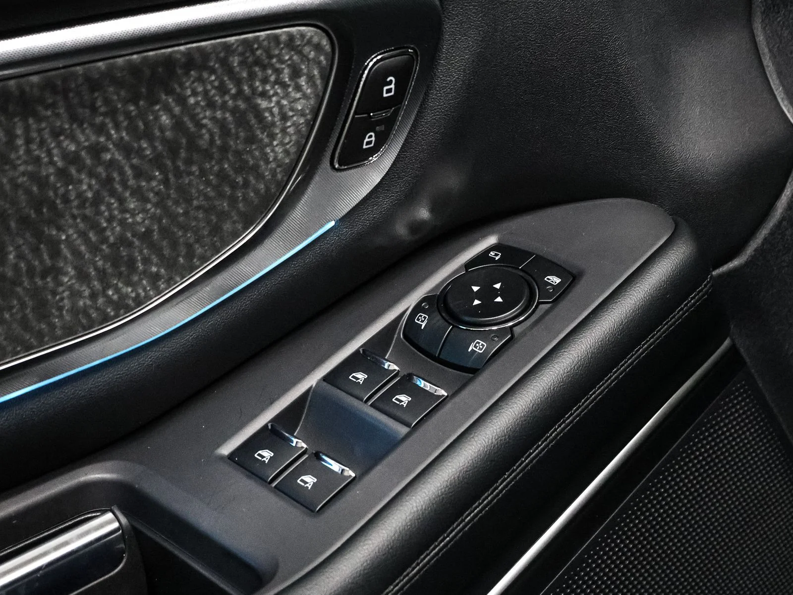 New 2026 Agate Black Metallic Ford Tremor® image 22