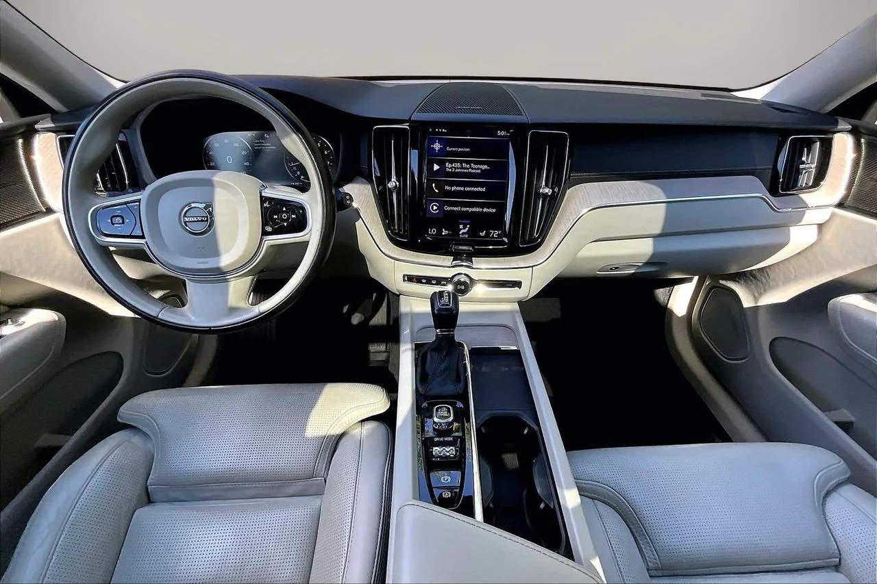 Certified Used 2021 Blue Volvo T5 Inscription image 15