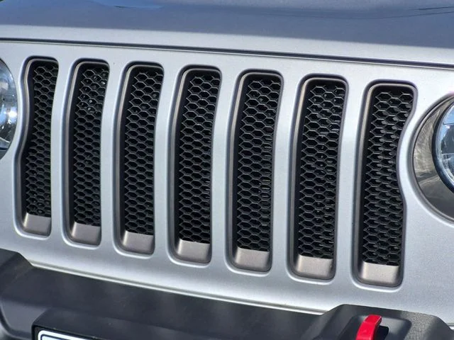 Used 2023 Silver Jeep Rubicon image 36