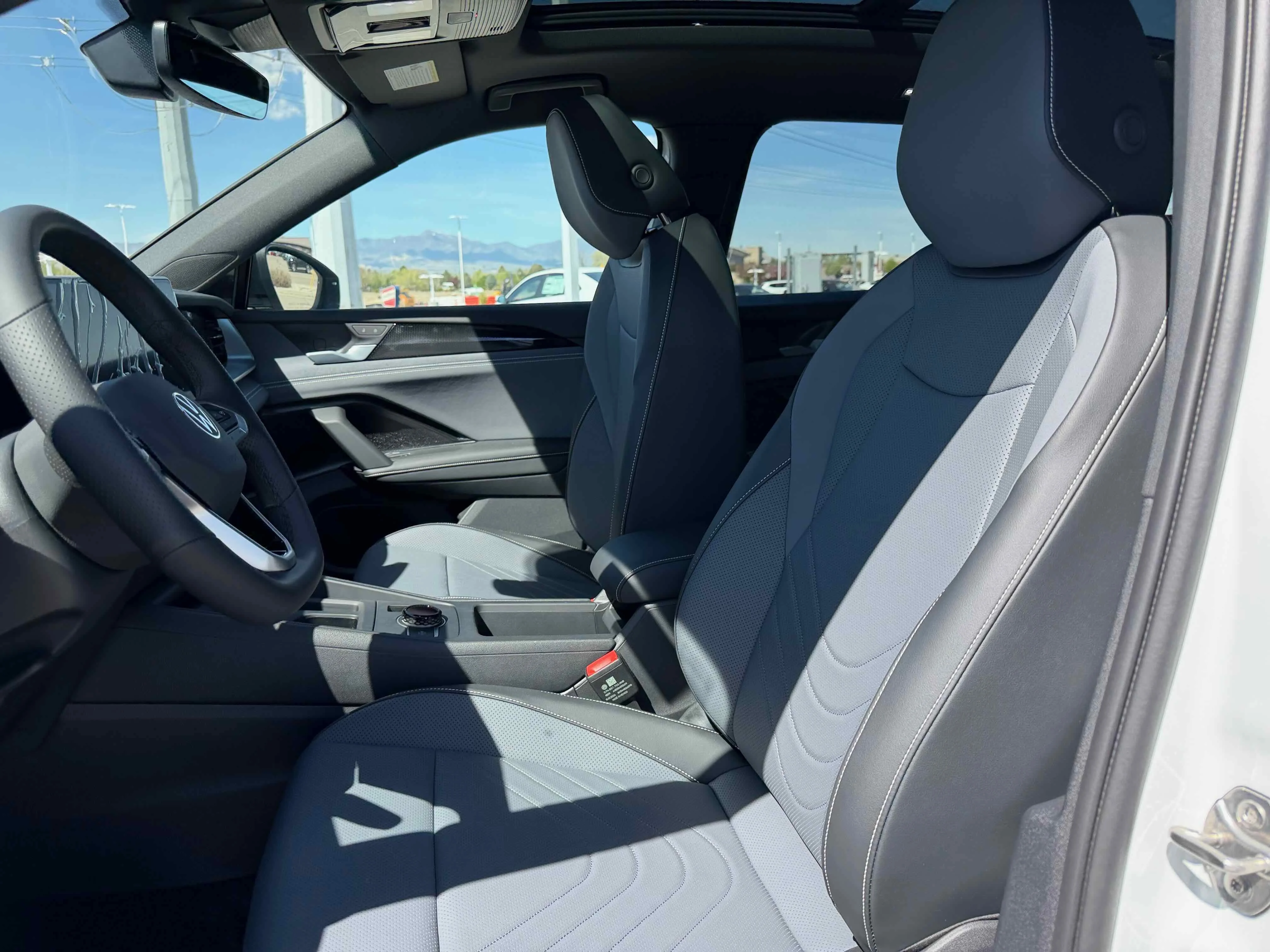 New 2026 Opal White Volkswagen SE R-Line Black image 14
