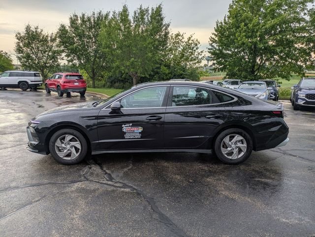 Certified Used 2026 Black Hyundai SE image 4