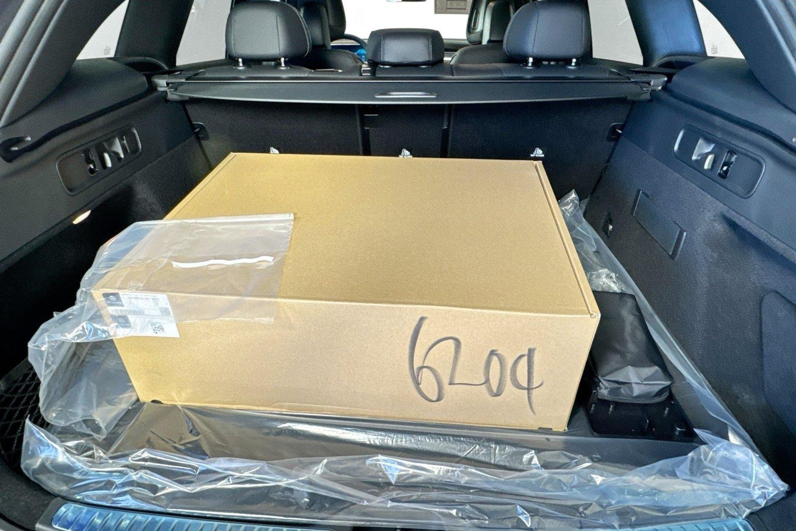 New 2026 Graphite Grey Metallic Mercedes-Benz GLC 300 image 24