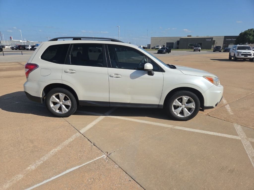 Used 2015 White Subaru 2.5i Premium image 4