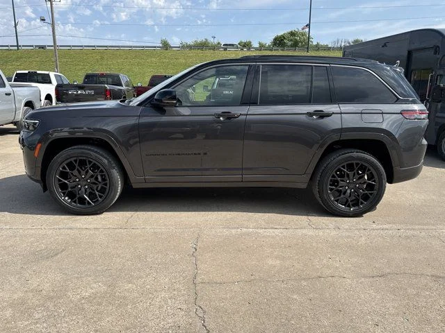 New 2026 Baltic Gray Metallic Clear-Coat Exterior Paint Jeep Summit image 10