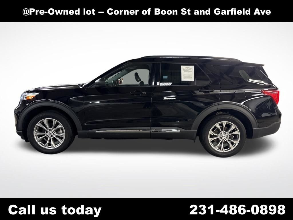 2022 Ford Explorer XLT - Photo 2