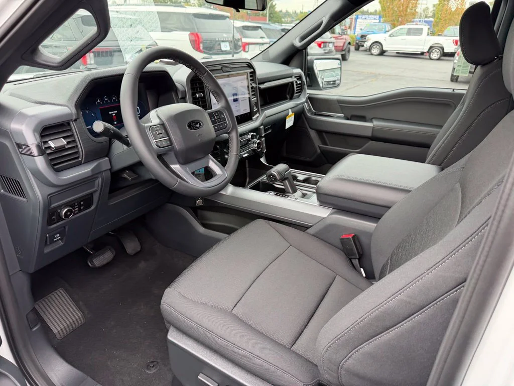 New 2026 Oxford White Ford XLT image 12