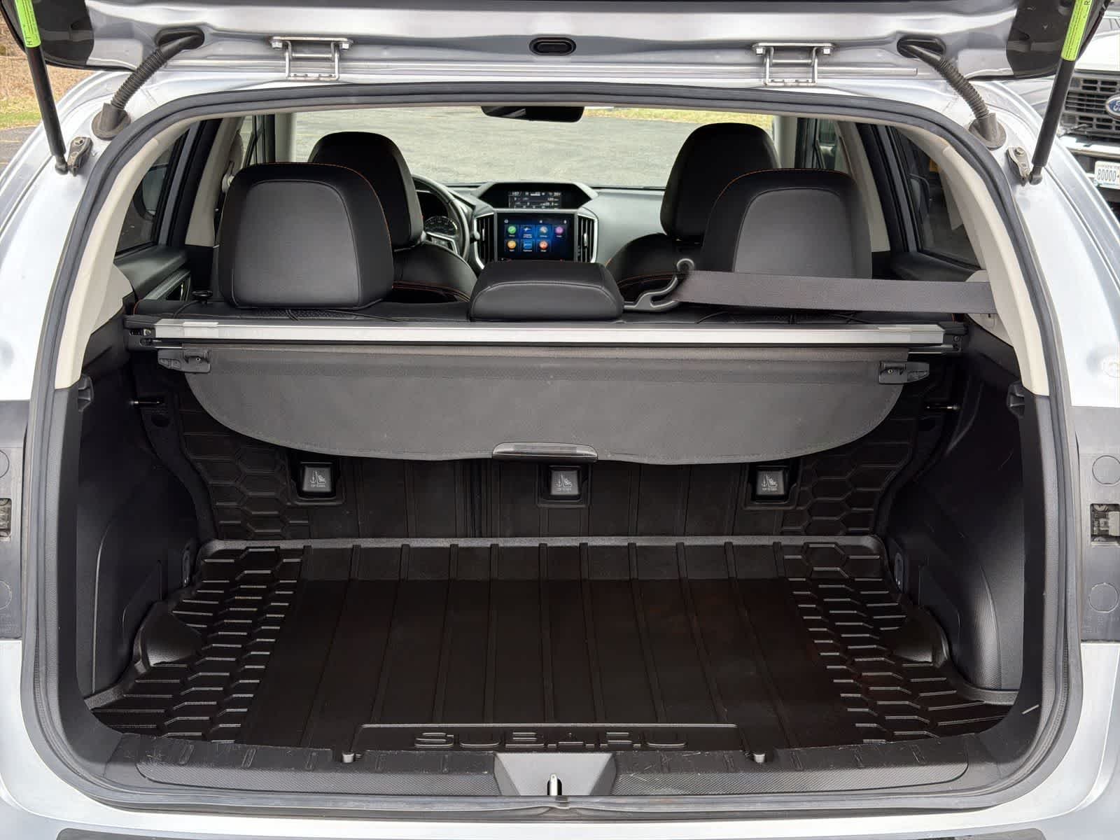 Used 2019 Ice Silver Metallic Subaru Limited image 34