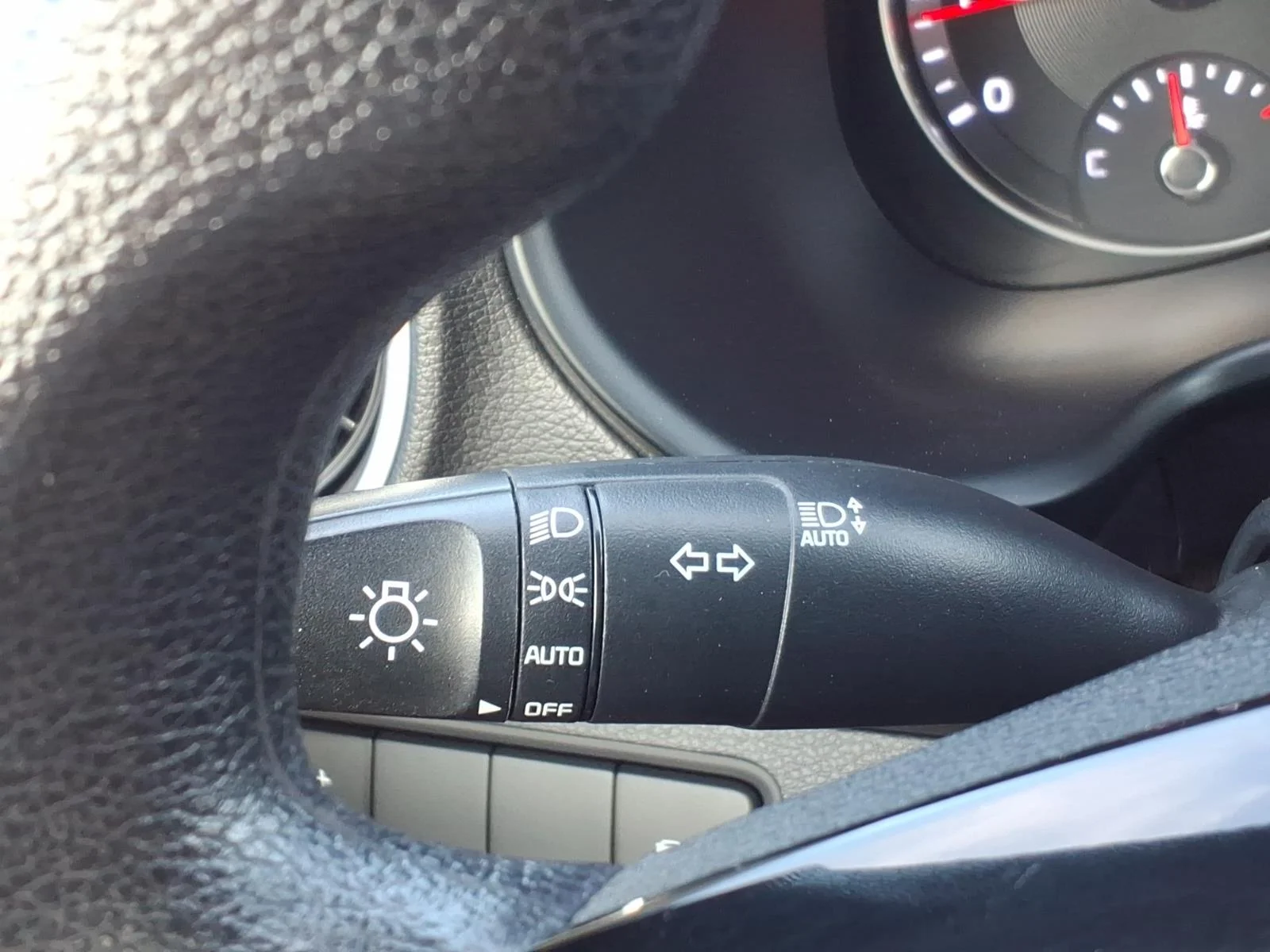 2024 Kia Forte LXS - Photo 26