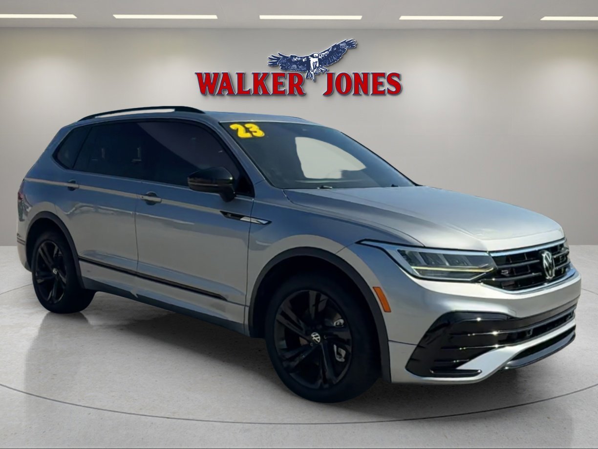 2023 Volkswagen Tiguan SE R-LINE BLACK