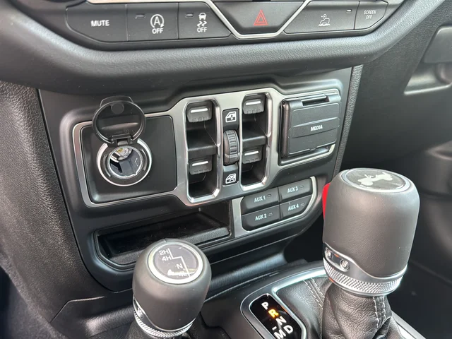 New 2026 Gray Jeep Sahara image 15