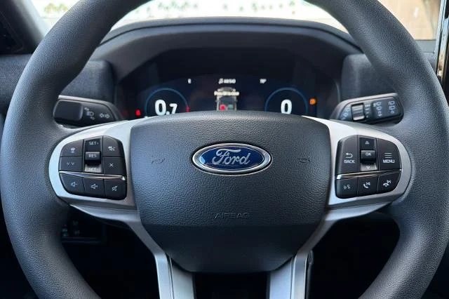 New 2027 Carbonized Gray Metallic Ford Active image 46