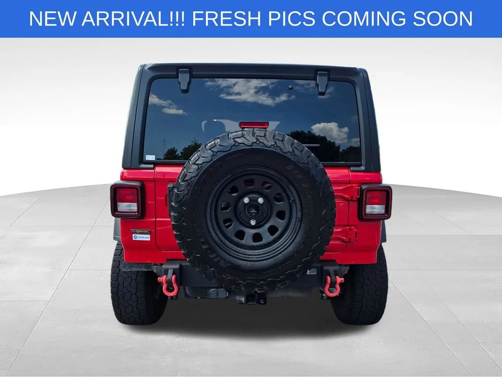 Used 2021 Red Jeep Sport Altitude 4x4 image 9