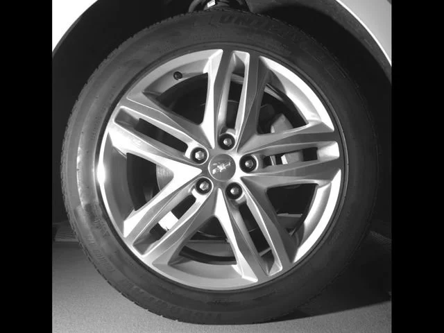 Used 2018 SUMMIT WHITE Chevrolet Premier image 10