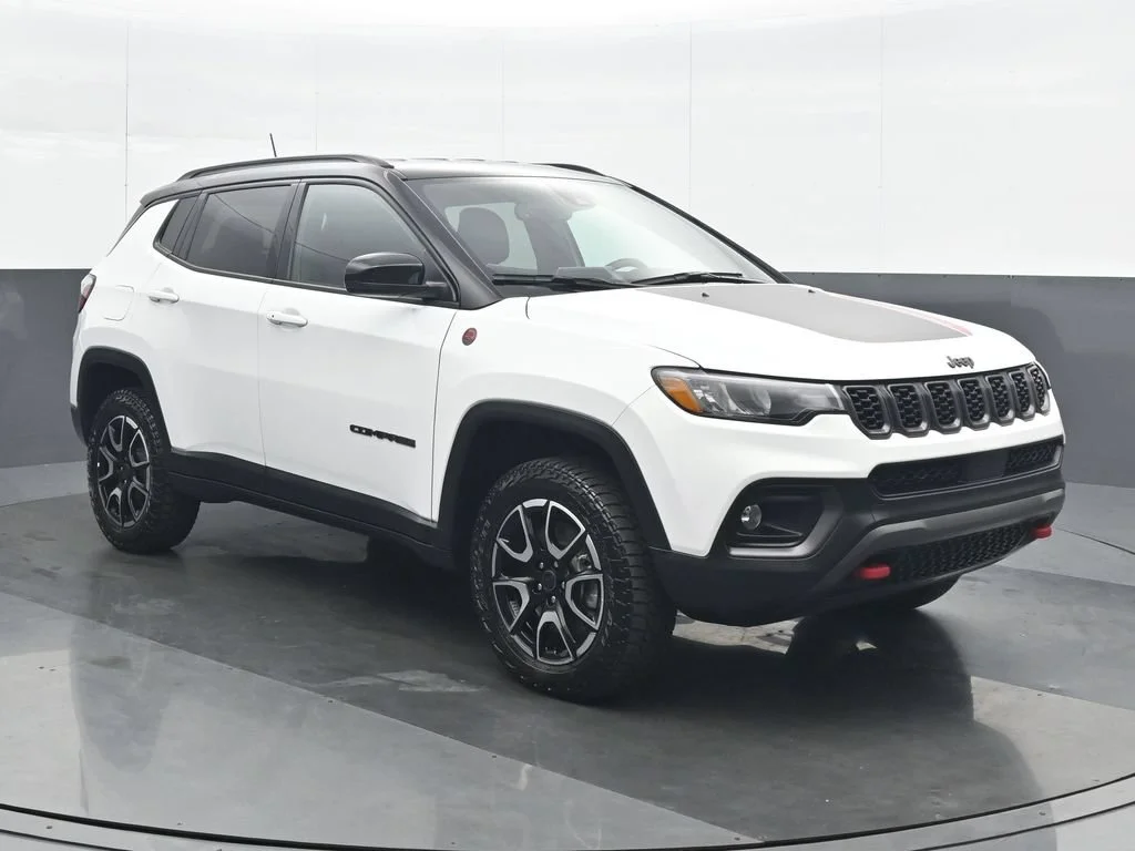 Used 2026 White Jeep Trailhawk image 9