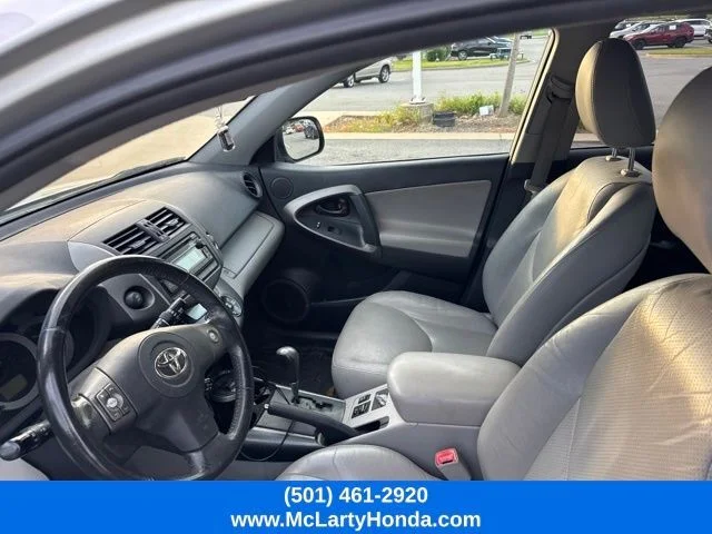 Used 2012 Classic Silver Metallic TOYOTA LIMITED image 5