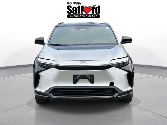 Used 2024 Silver Toyota XLE image 8