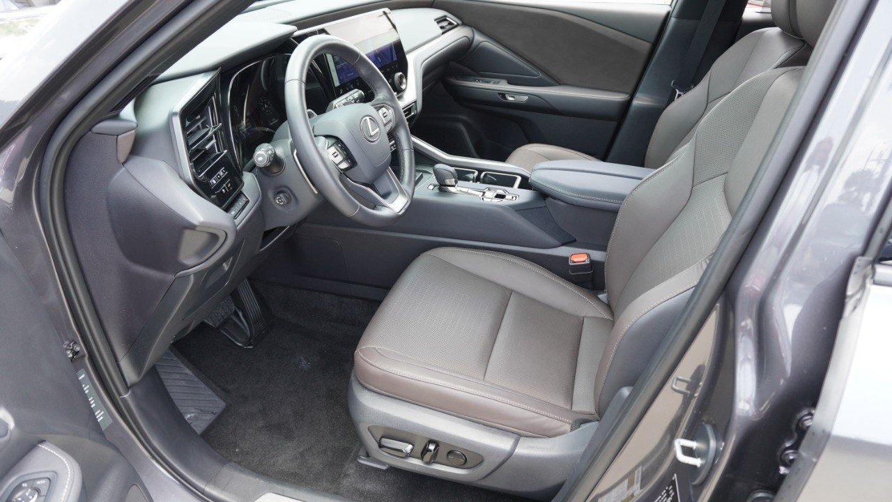 Certified Used 2025 SONIC CHROME Lexus TX 350 Premium image 13