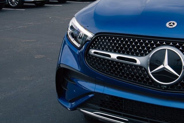 New 2026 Starling Blue Metallic Mercedes-Benz GLC 300 image 23