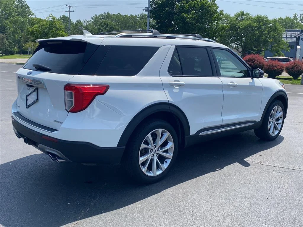 Used 2022 Star White Metallic Tri-Coat Ford Platinum image 11