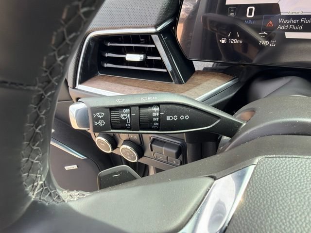 2026 Chevrolet Suburban High Country - Photo 21
