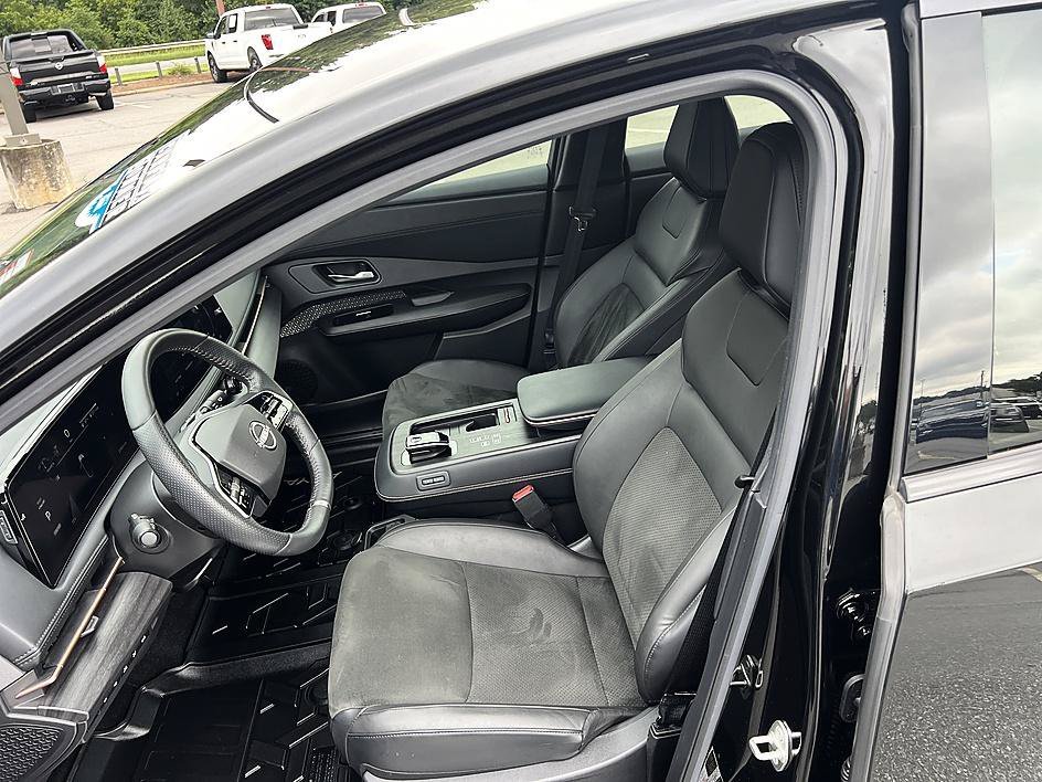 Used 2024 Black Diamond Pearl Nissan EVOLVE+ image 13