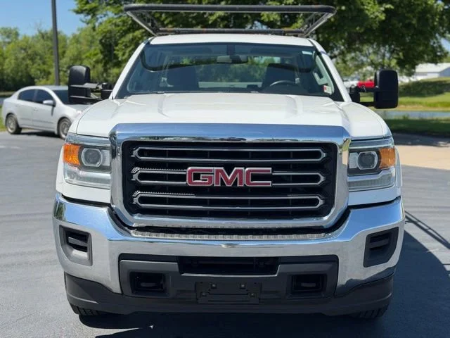 Used 2018 GMC Sierra 2500HD Base with VIN 1GD21REG3JZ322222 for sale in Augusta, KS