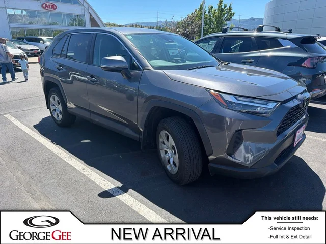 2023 Toyota RAV4 LE