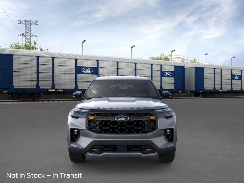 New 2026 Carbonized Gray Metallic Ford Tremor image 6