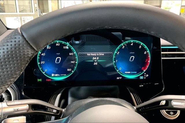 New 2027 Emerald Green Metallic Mercedes-Benz S 580 image 44