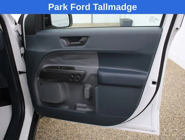 Used 2025 Oxford White Ford Lariat image 21