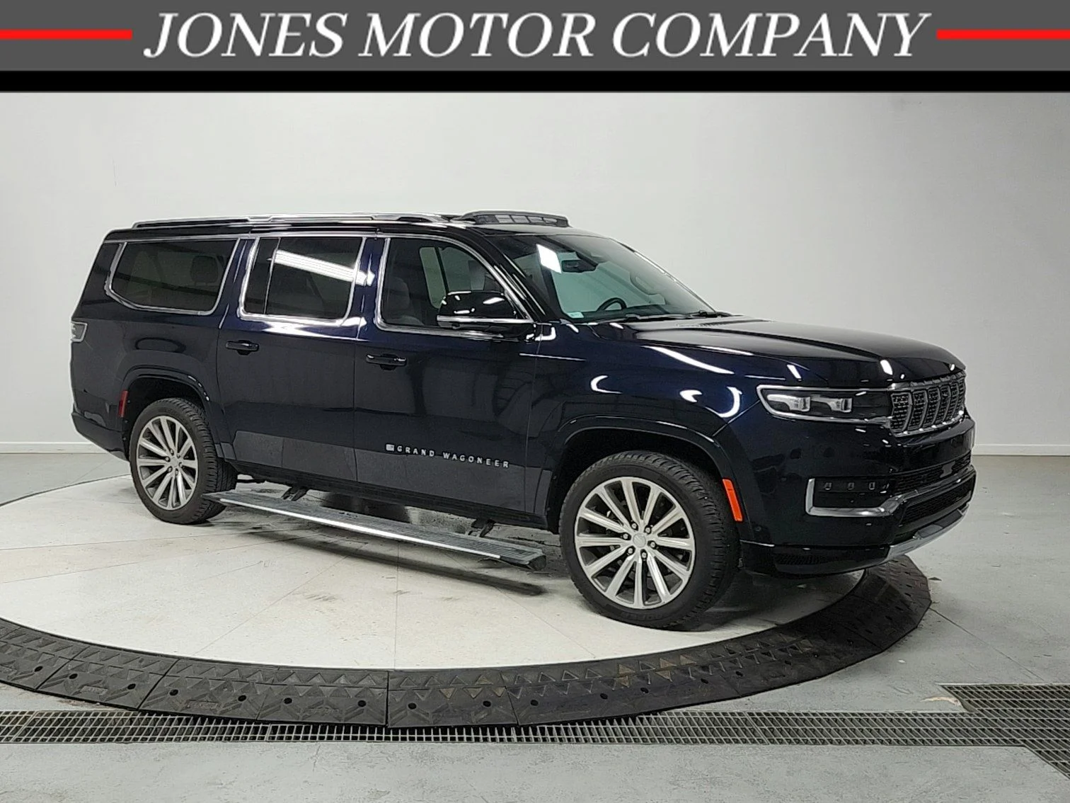 2023 Jeep Grand Wagoneer L Series II 4WD's photo