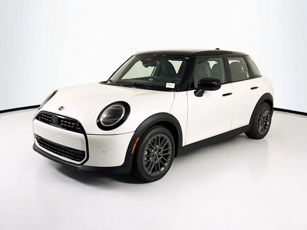 2026 MINI Hardtop Cooper S Signature's photo