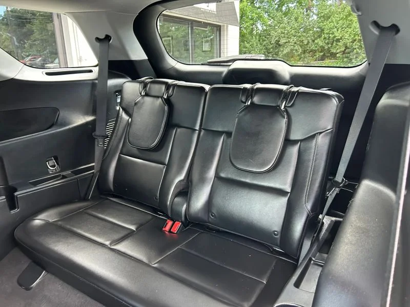 Used 2023 Black Metallic Ford XLT Sport Utility 4D image 39