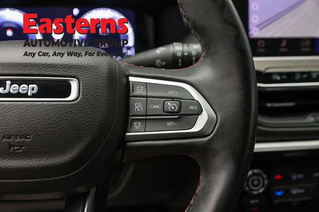 Used 2022 Silver Jeep Trailhawk image 16