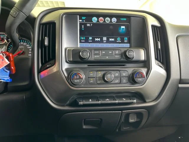 Used 2018 Silver Ice Metallic Chevrolet LT image 26