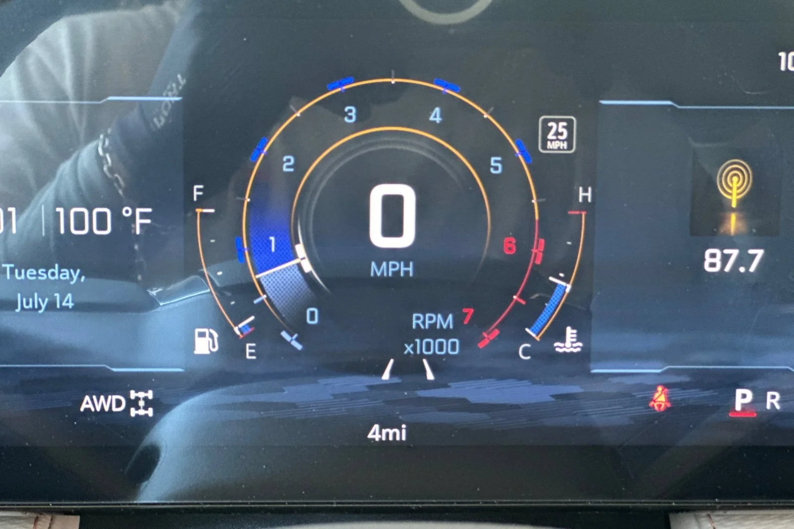 New 2027 Polar White Tricoat Chevrolet ACTIV image 26
