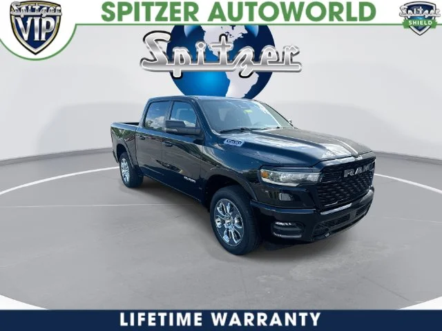 New 2026 Diamond Black Crystal Pearl-Coat Exterior Paint RAM Big Horn/Lone Star image 3