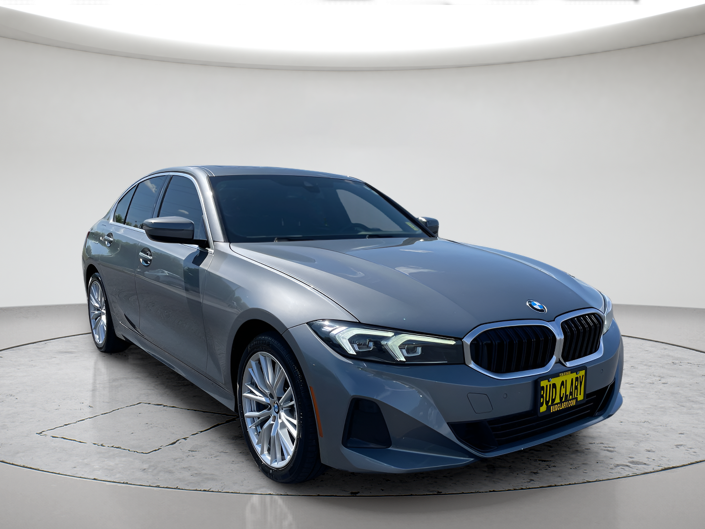 2024 BMW 3 Series 330i xDrive Sedan's photo